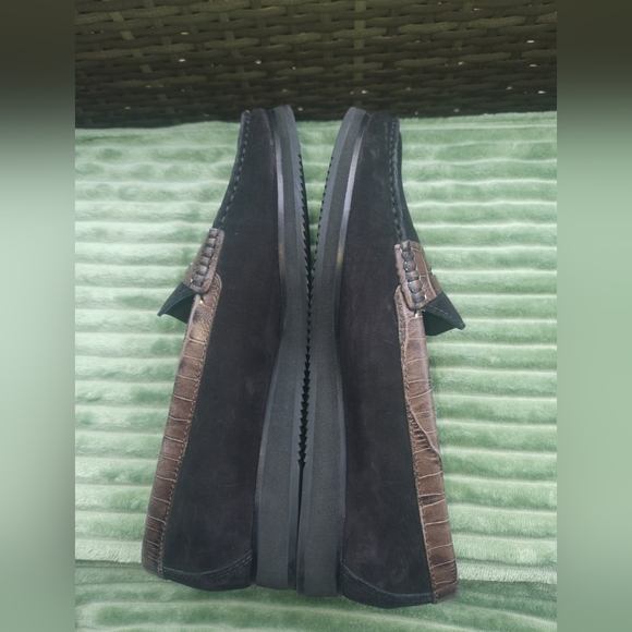 Marc Joseph-New York Women's Black Suede Leather and Croc Loafers. Size 10. - Picture 8 of 16